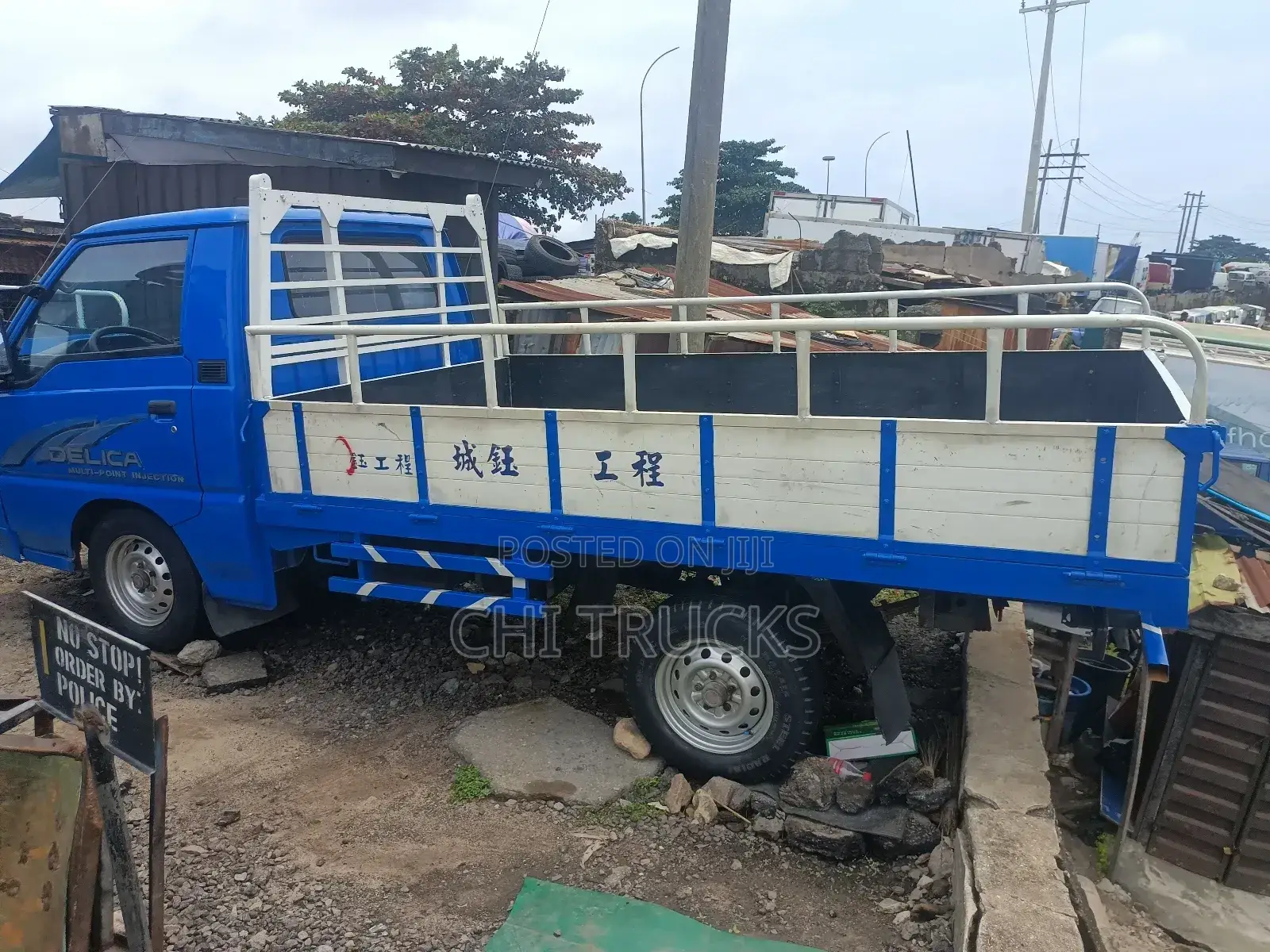 Mitsubishi Delica L300 Pick_up Truck