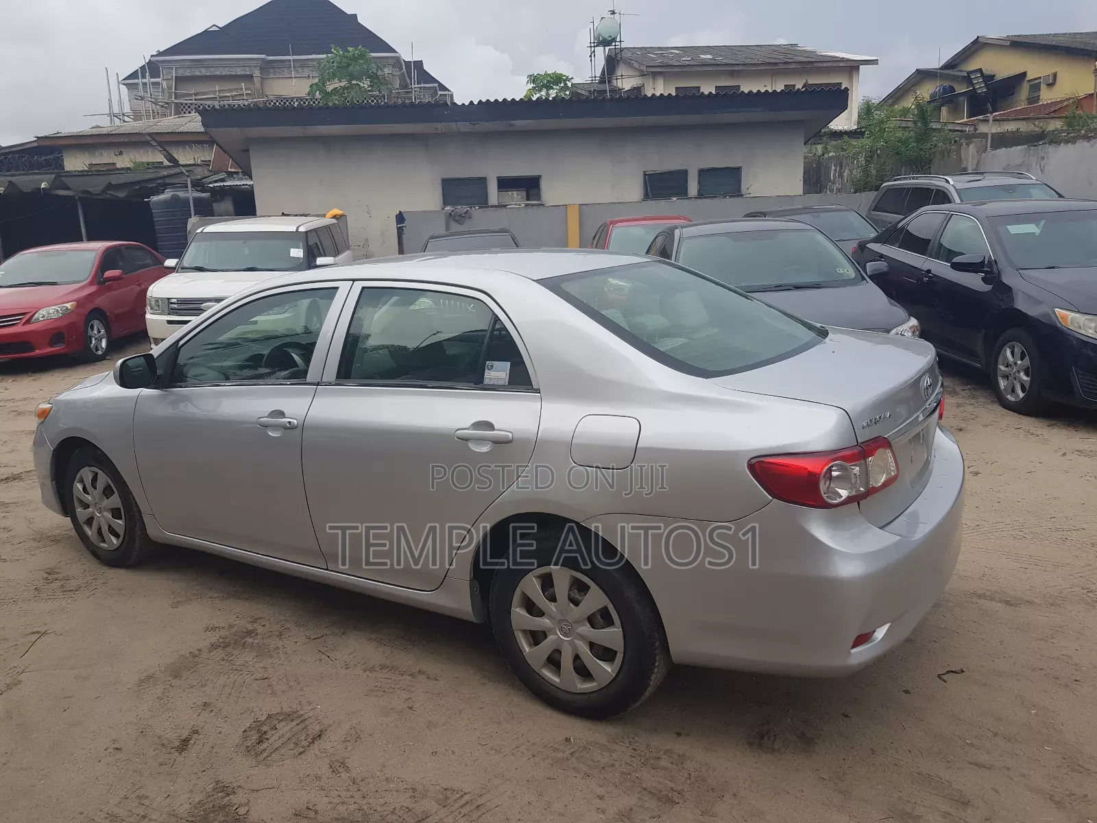 Toyota Corolla LE 4dr Sedan (1.8L 4cyl 4A) 2012 Silver