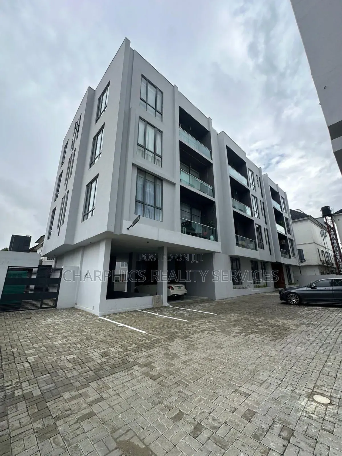 2bdrm Apartment in Chevron for rent