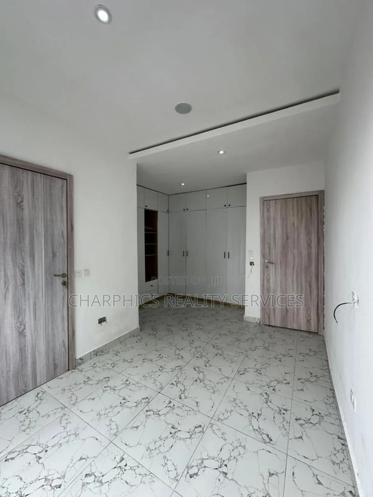 2bdrm Apartment in Chevron for rent