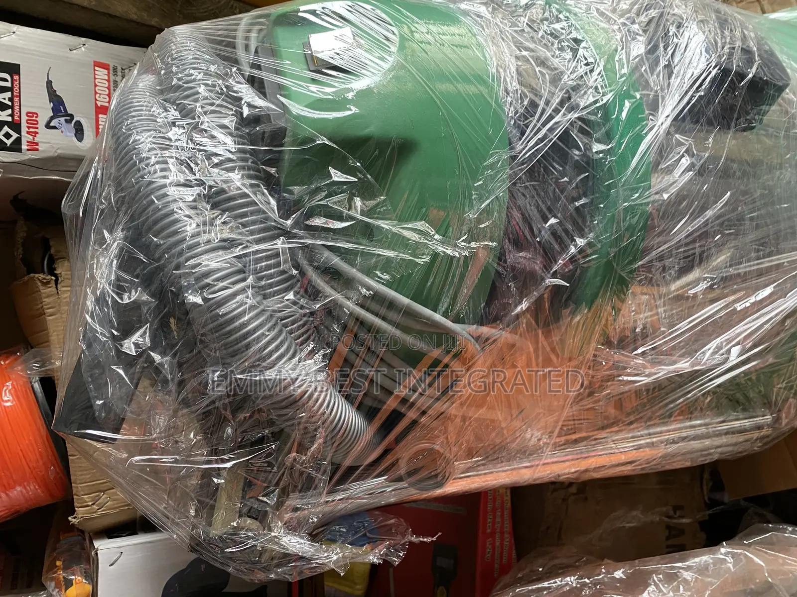 Hitachi Wde 3600 Industrial Vacuum Cleaner.