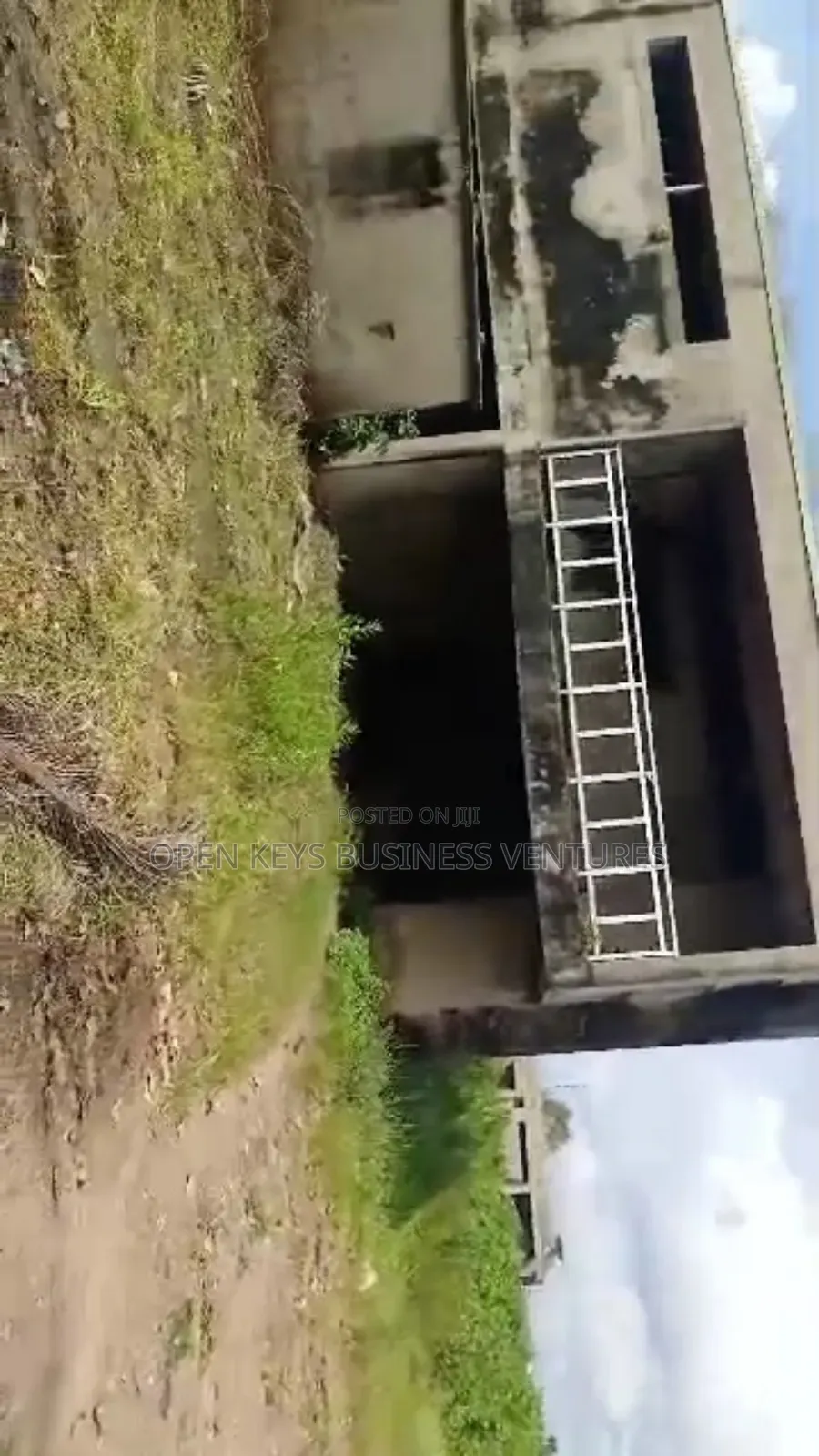 Mega Sale of 14,500sqm With an Old Buikding at New Bodija Ibadan