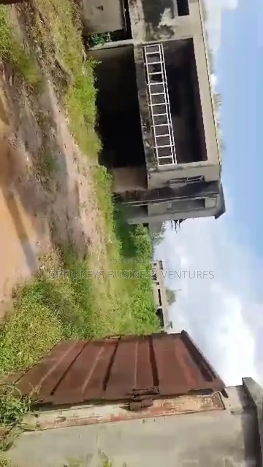 Mega Sale of 14,500sqm With an Old Buikding at New Bodija Ibadan