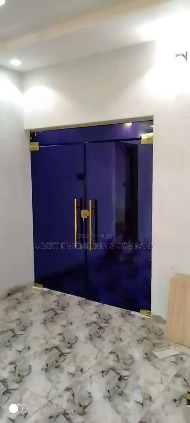 Tampered 10mm Glass Door
