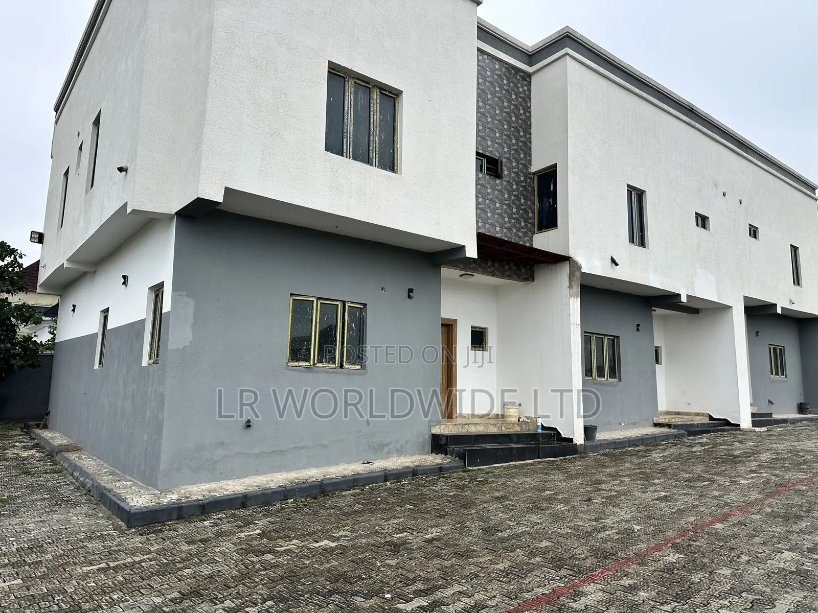 3bdrm Townhouse/Terrace in Lugbe District for Sale