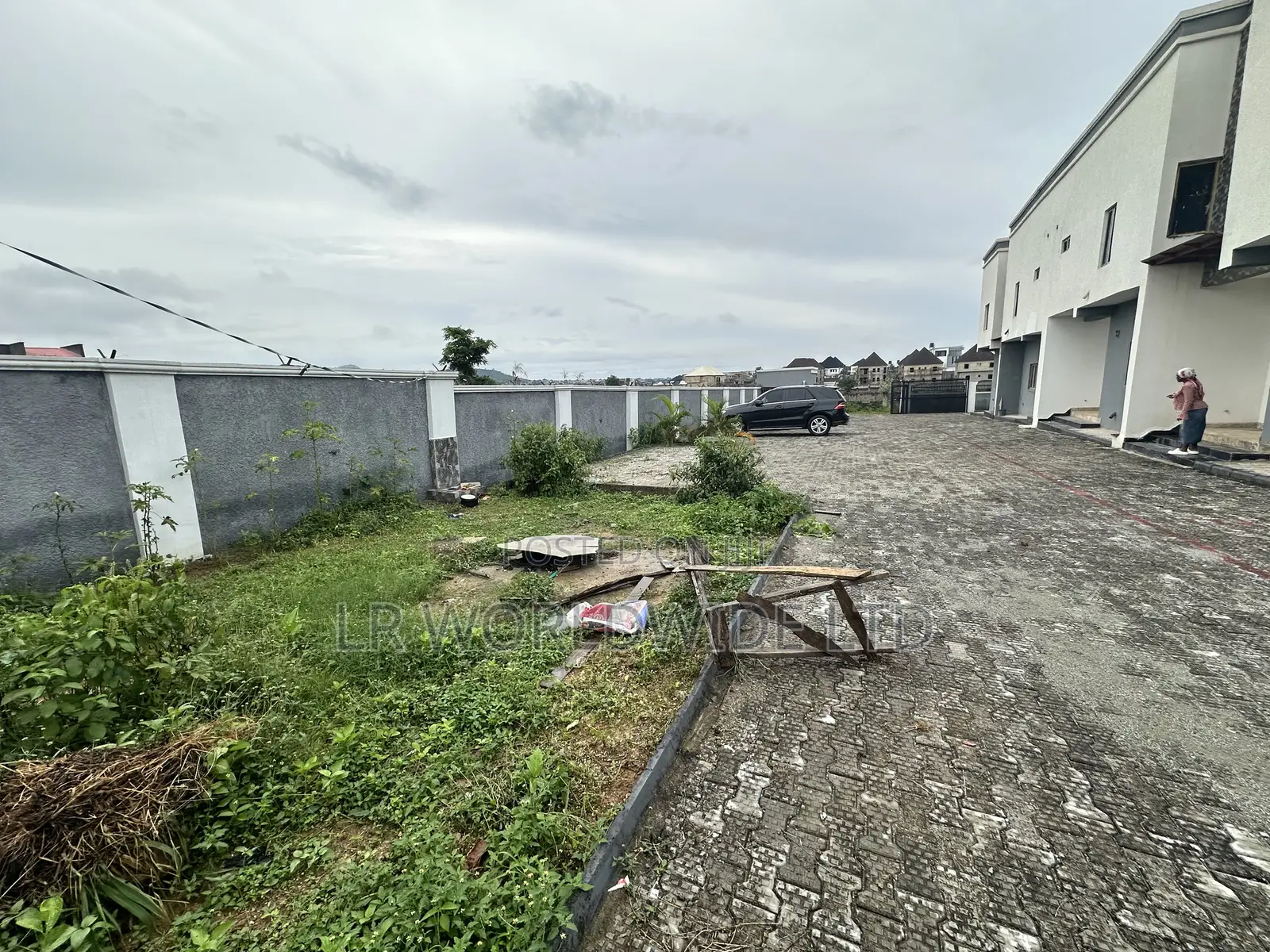 3bdrm Townhouse/Terrace in Lugbe District for Sale