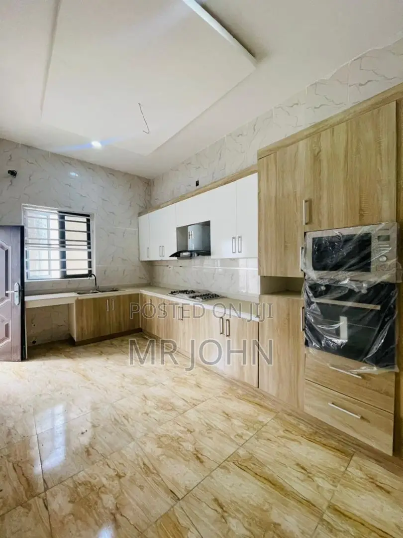 4bdrm Duplex in Harris Drive Vgc, Lekki for rent