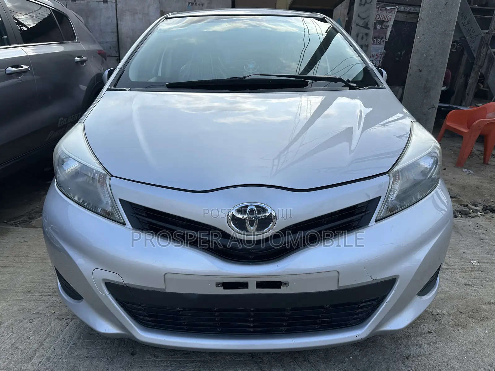 Toyota Yaris L Hatchback 3dr 2014 Silver
