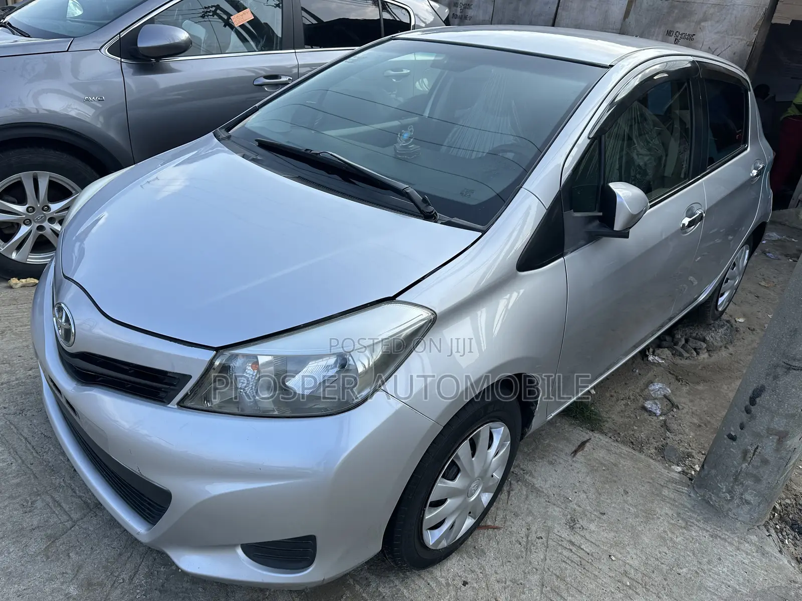 Toyota Yaris L Hatchback 3dr 2014 Silver