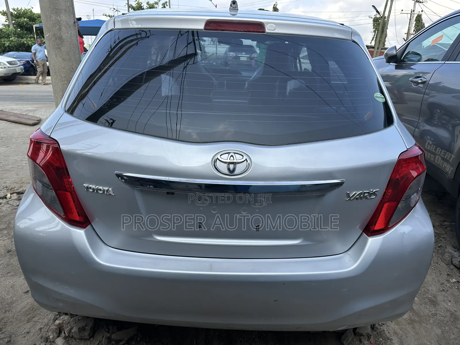 Toyota Yaris L Hatchback 3dr 2014 Silver