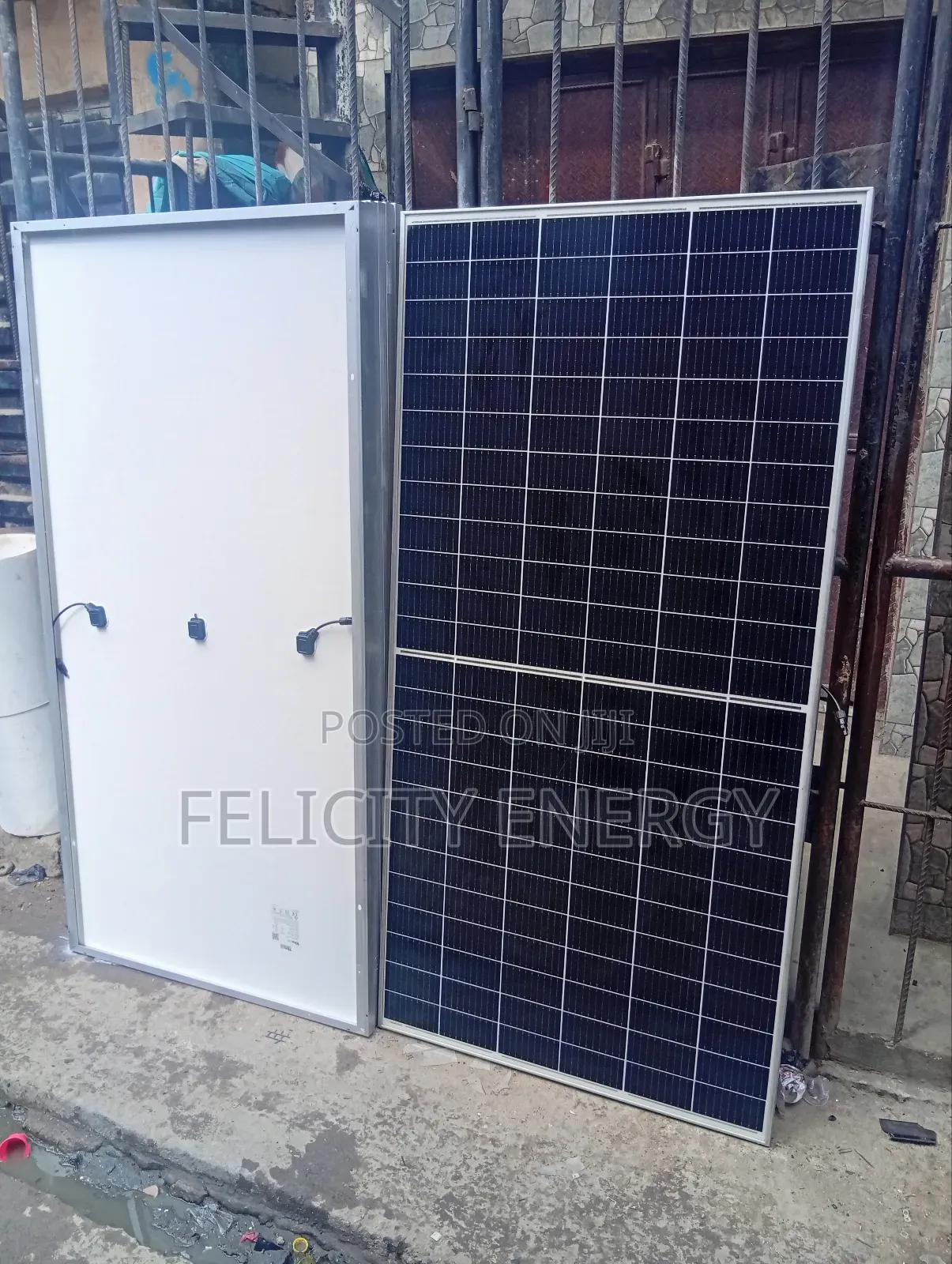 Jinko 650watt Solar Panel 144 Cell