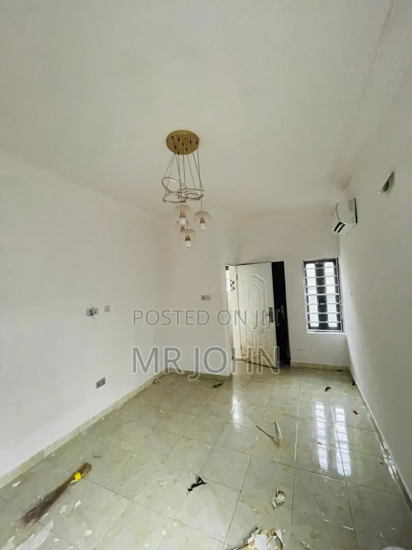 2bdrm Apartment in Ikota Owo, Lekki for rent