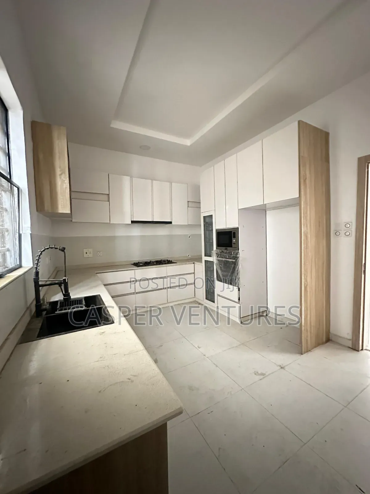 4bdrm Duplex in Vgc for sale