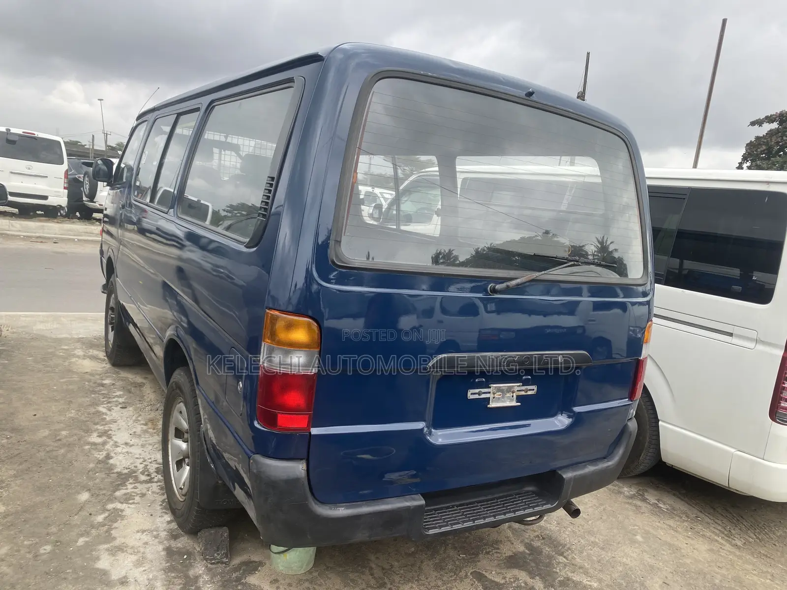 Toyota Grand HiAce 2003 Blue