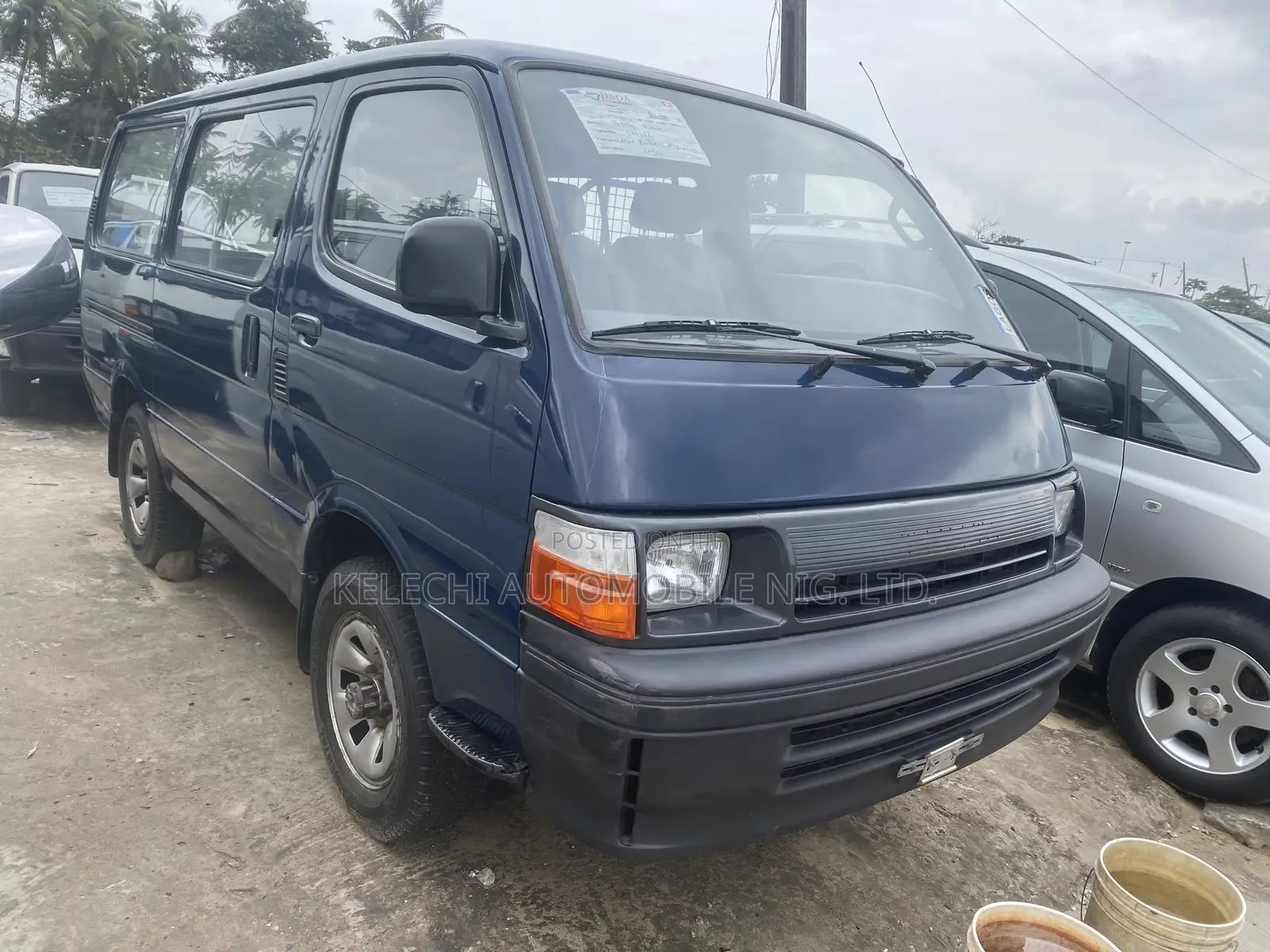Toyota Grand HiAce 2003 Blue