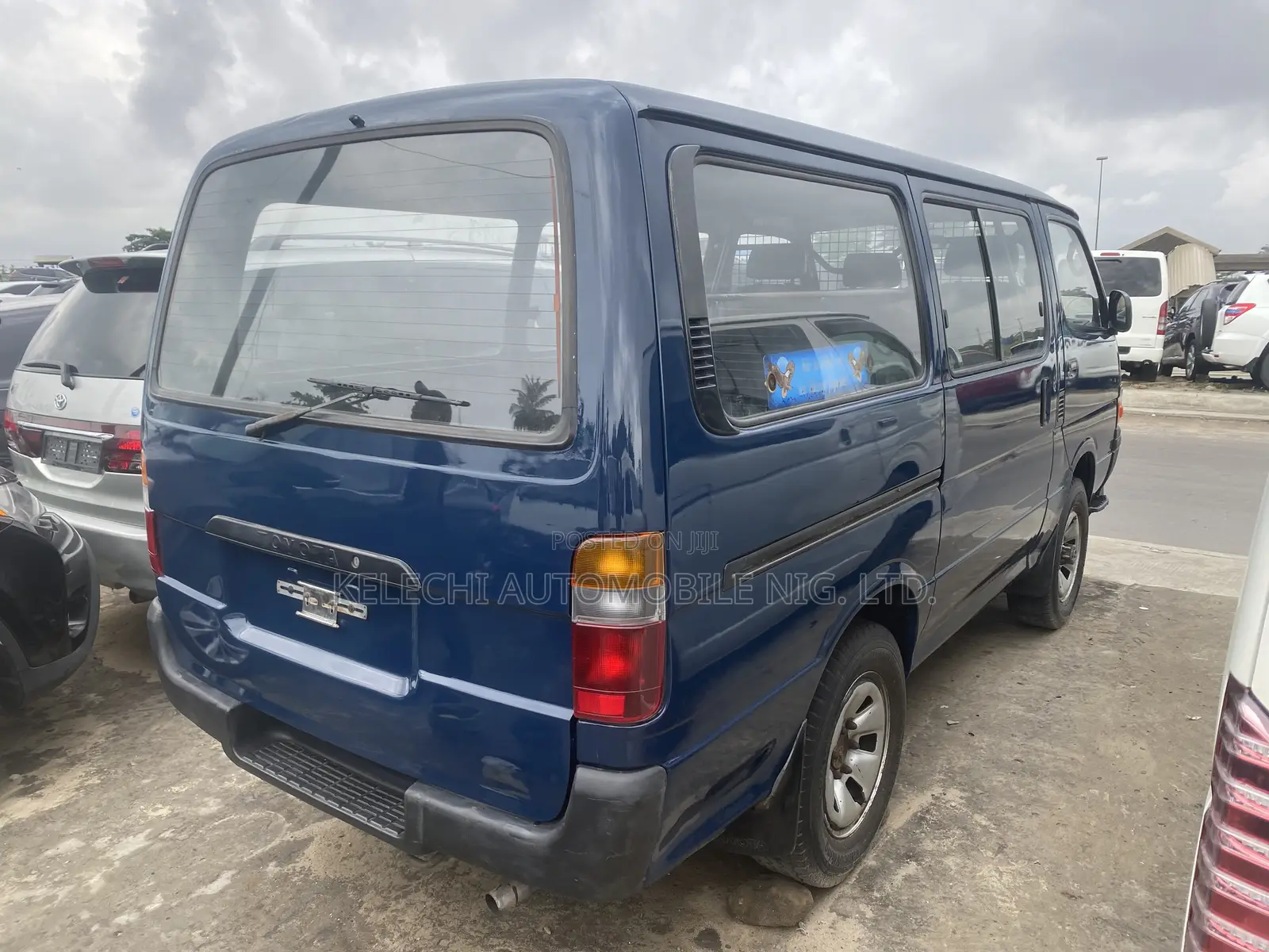 Toyota Grand HiAce 2003 Blue