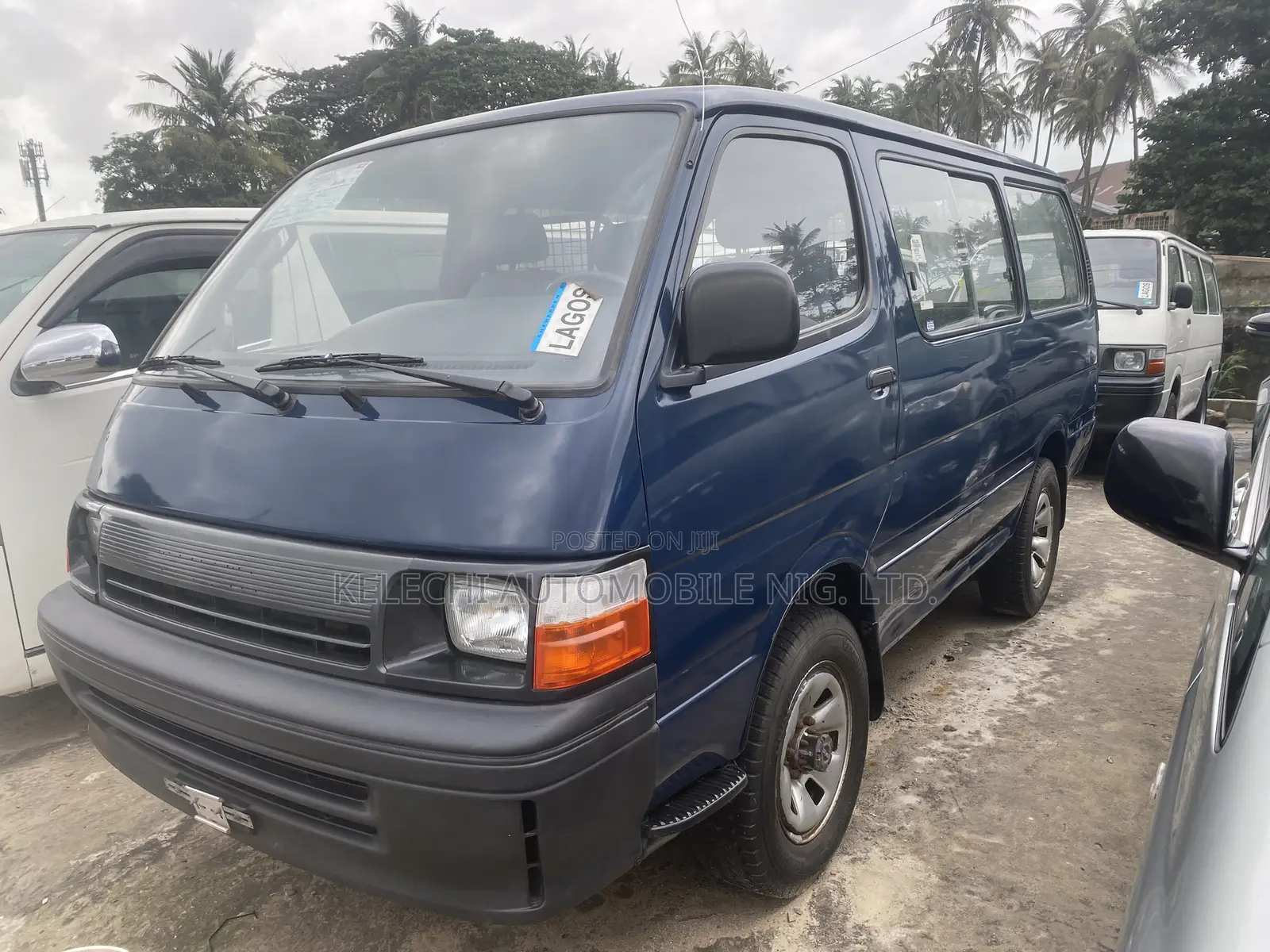 Toyota Grand HiAce 2003 Blue
