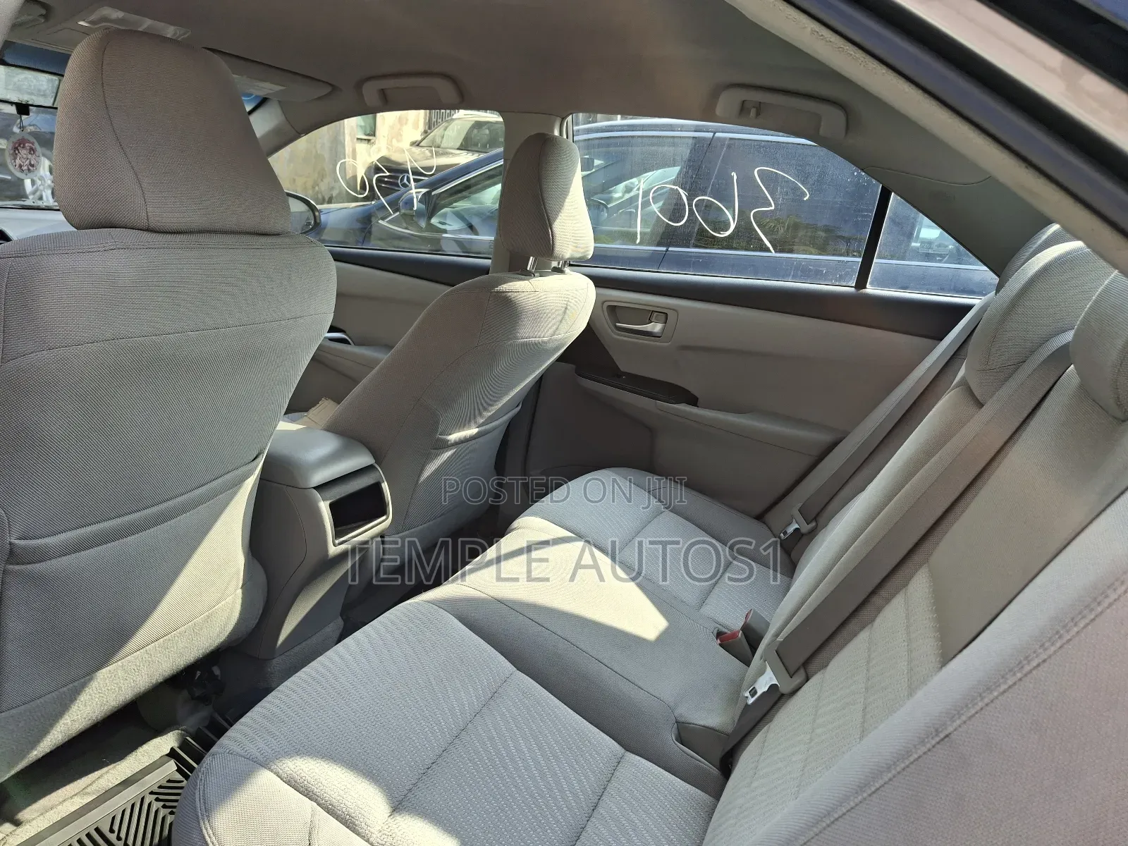 Toyota Camry 2016 Gold