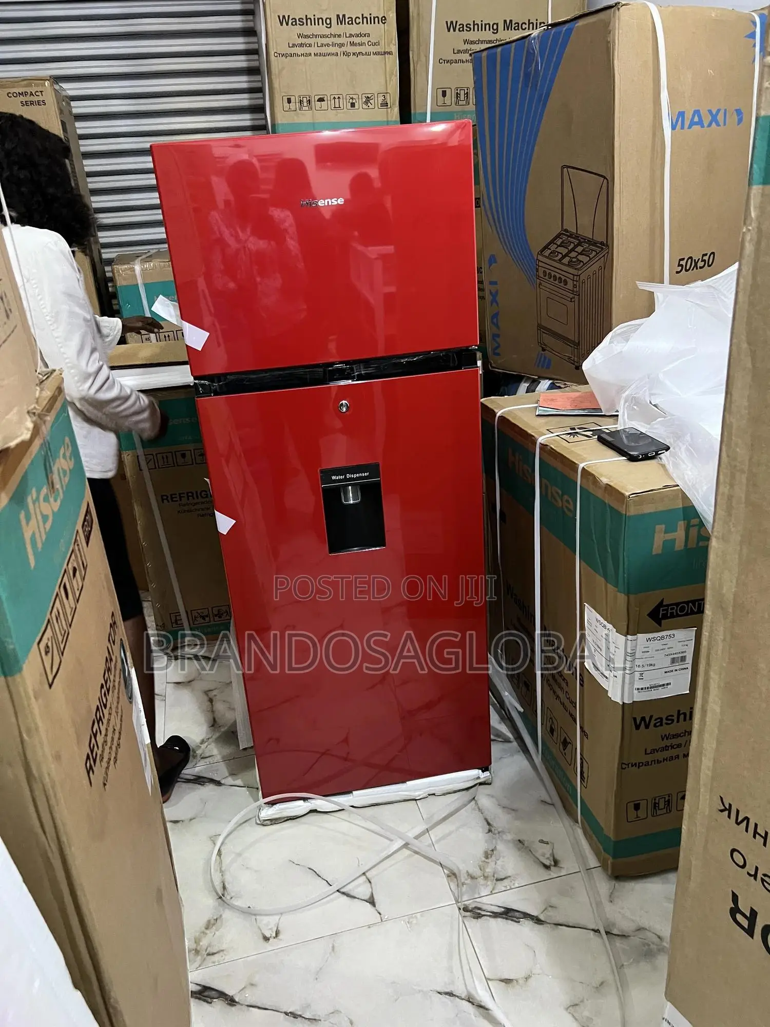 Hisense 204l Double Door Fridge + Water Dispenser