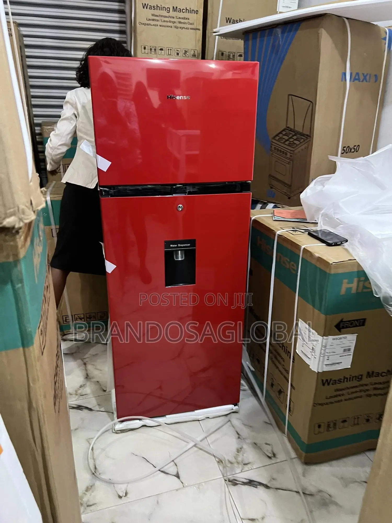 Hisense Double Door 204l Fridge With Built‐In Water Dispenser