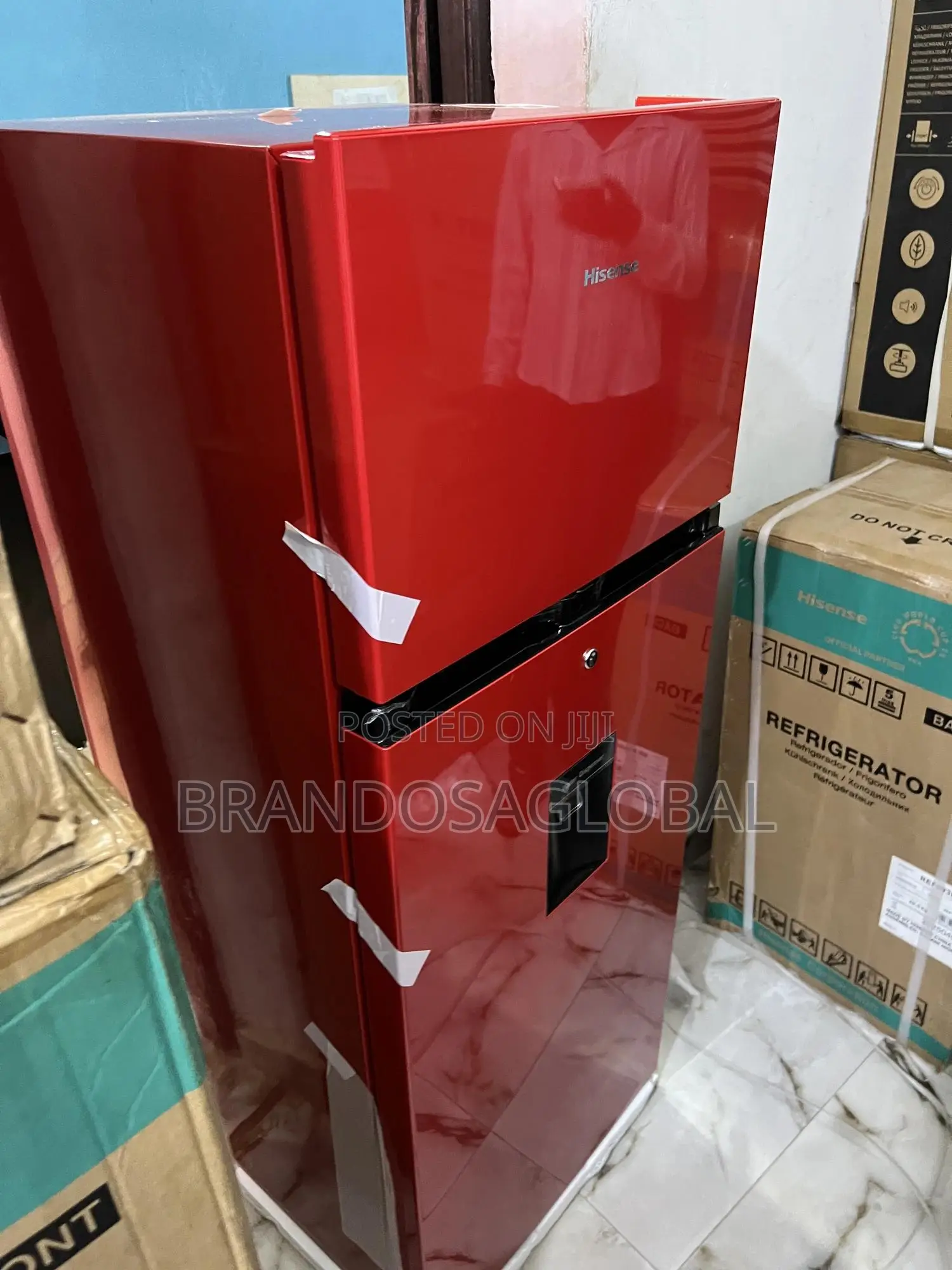 Hisense 204l Double Door Refrigerator Water Dispenser – New