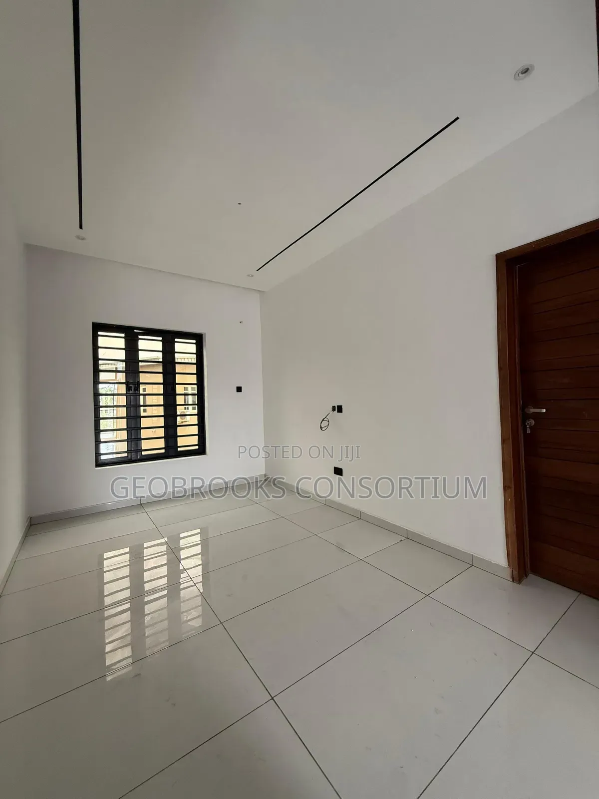 4bdrm Duplex in Kolapo Ishola Gra, Akobo for sale