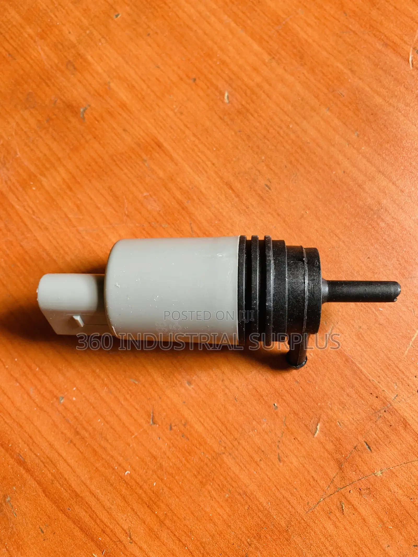 Genuine Mapco 90654 Water Pump,Window Cleaning 12v