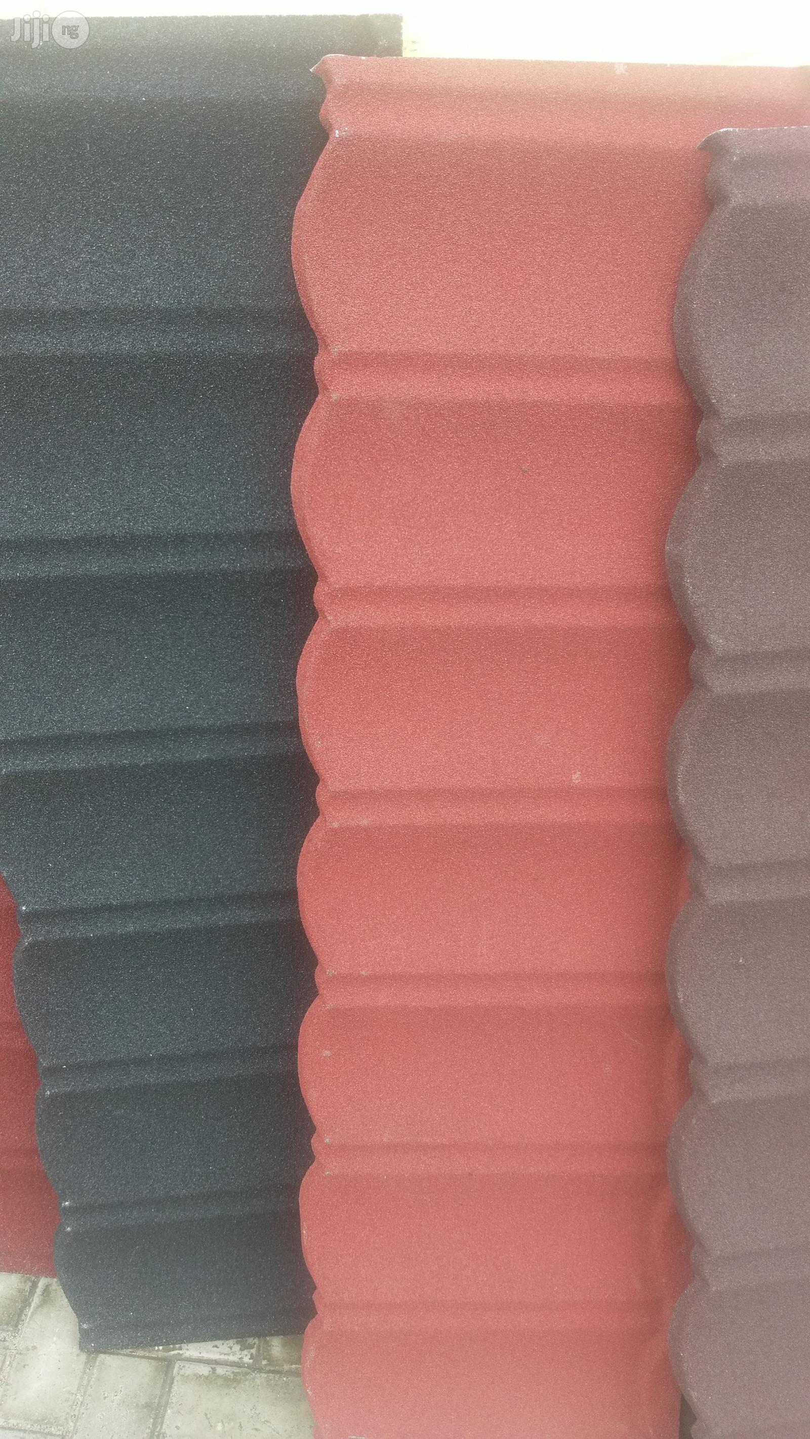 Black And Red Bond Pure Quality Stone Coated Roofing Sheet