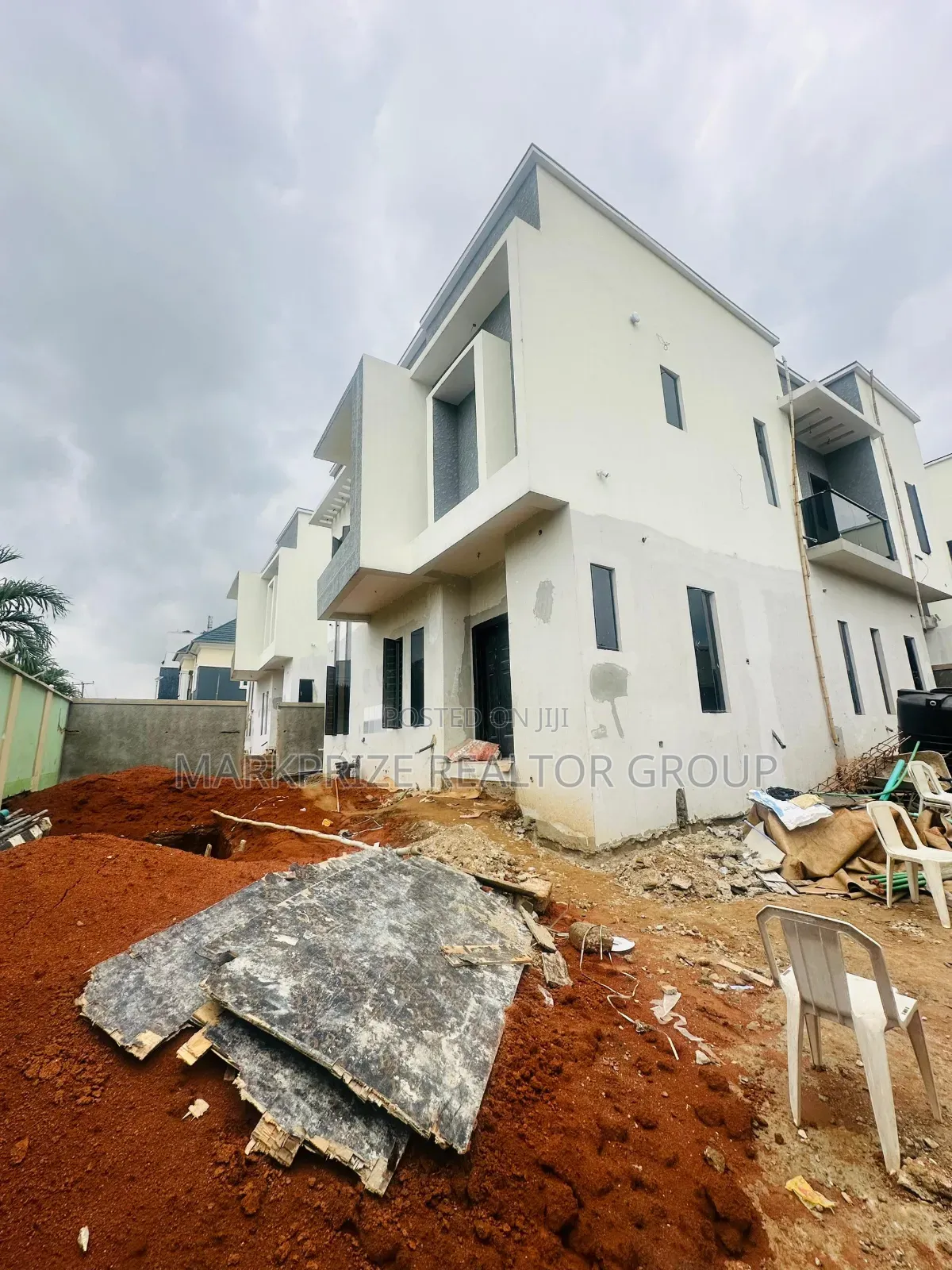 5bdrm Duplex in Omole Phase 2 for sale