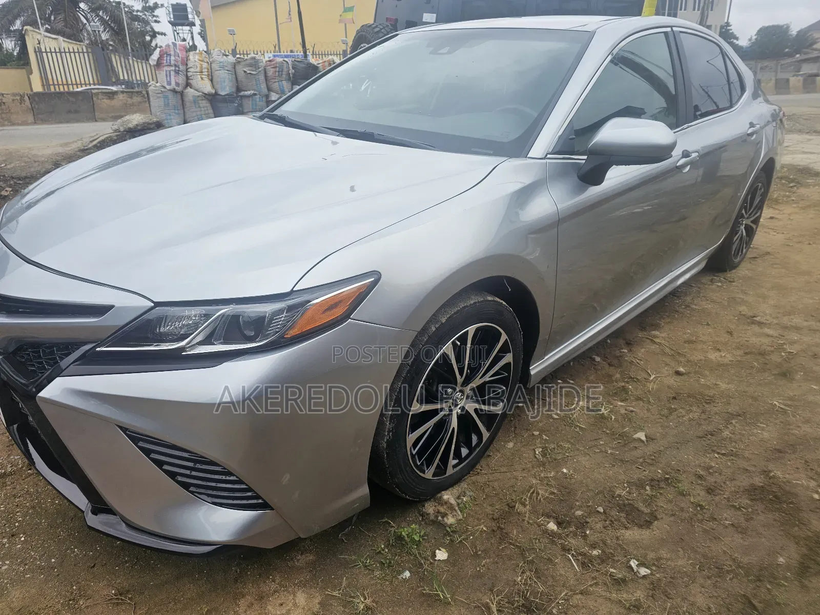 Toyota Camry XLE FWD (2.5L 4cyl 8AM) 2018 Silver