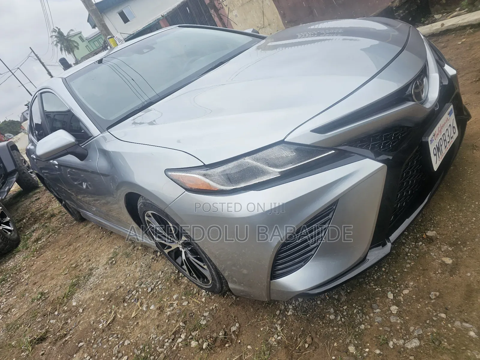 Toyota Camry XLE FWD (2.5L 4cyl 8AM) 2018 Silver