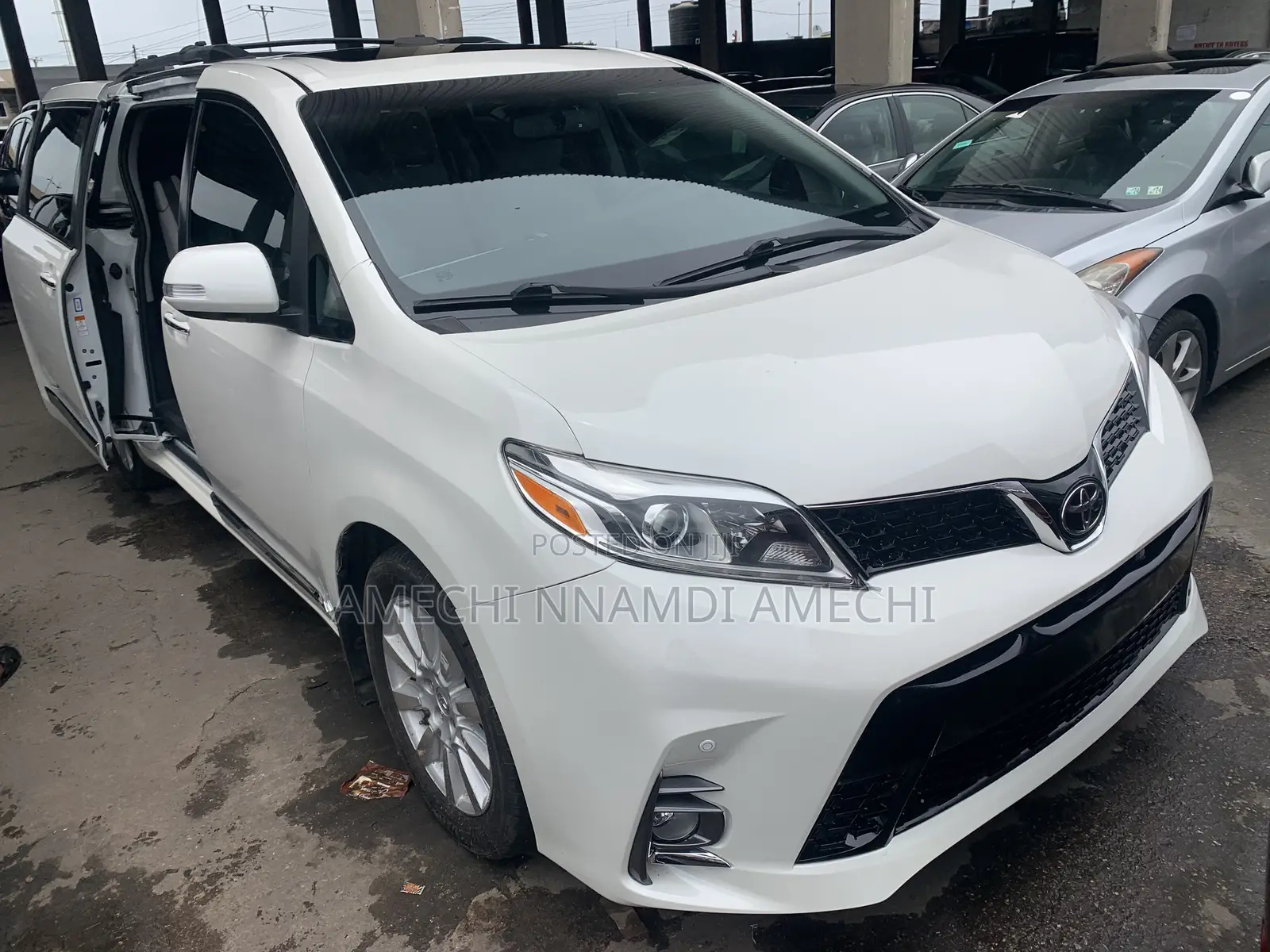 Toyota Sienna Limited Premium AWD (3.5L 6cyl 8A) 2018 White