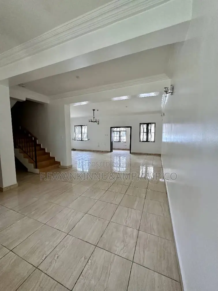 Furnished 1bdrm Apartment in Wuse 2 for rent