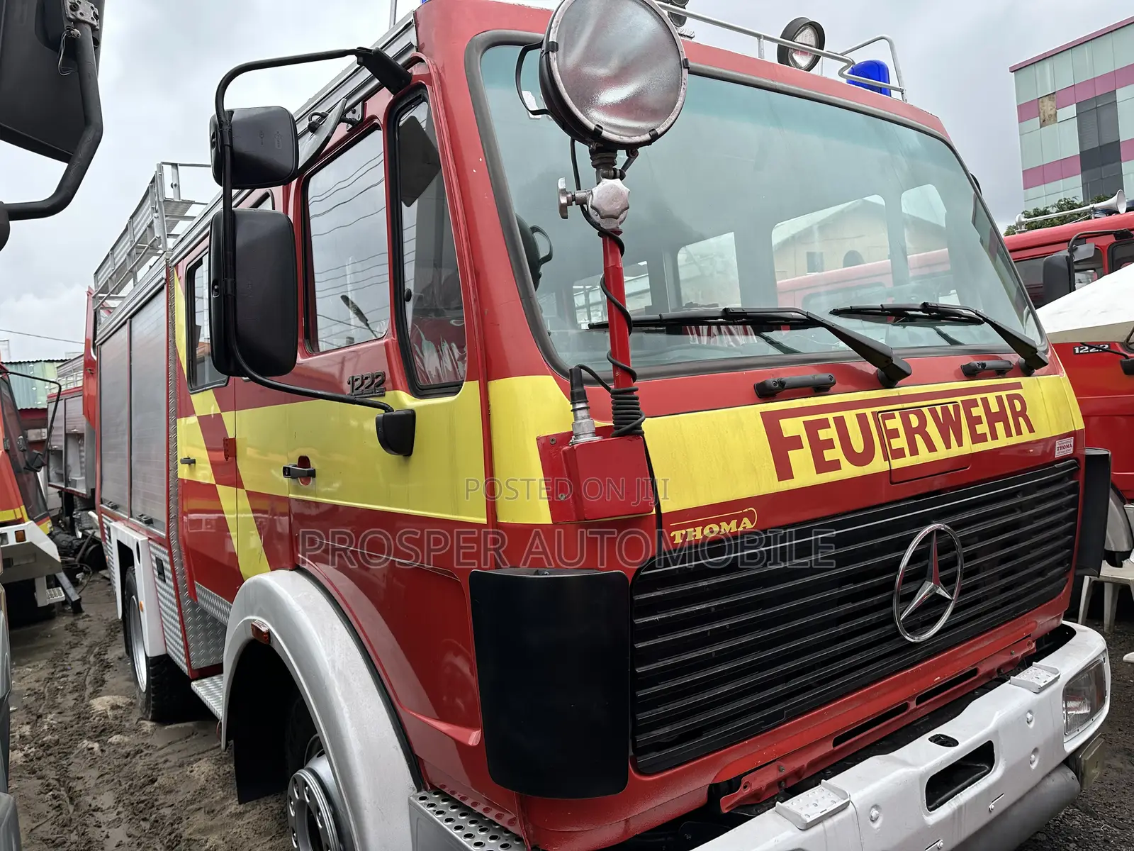 Mercedes Benz Fire Fighter Truck 1222