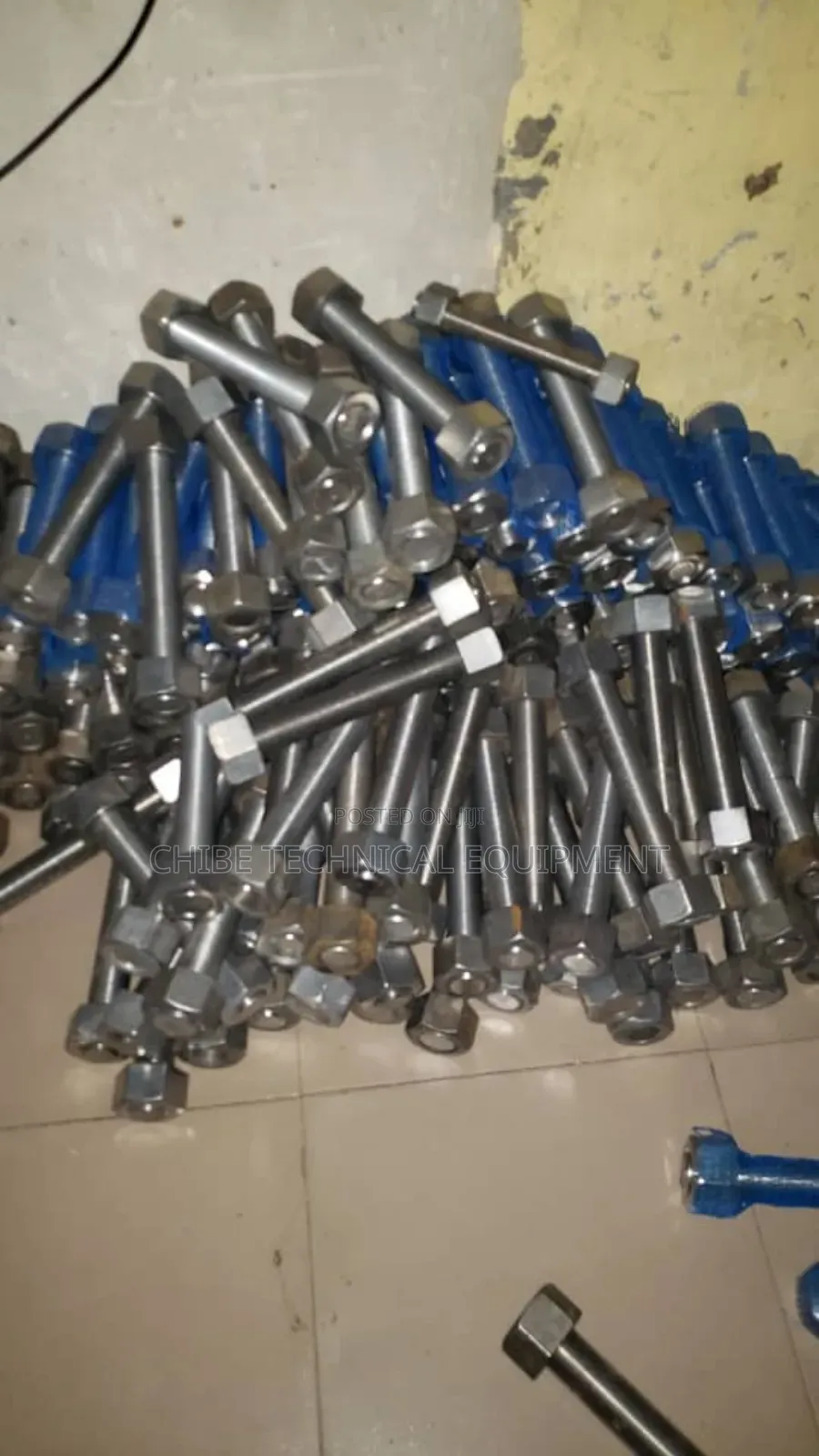1.1/8x200 Stainless Stud Bolt