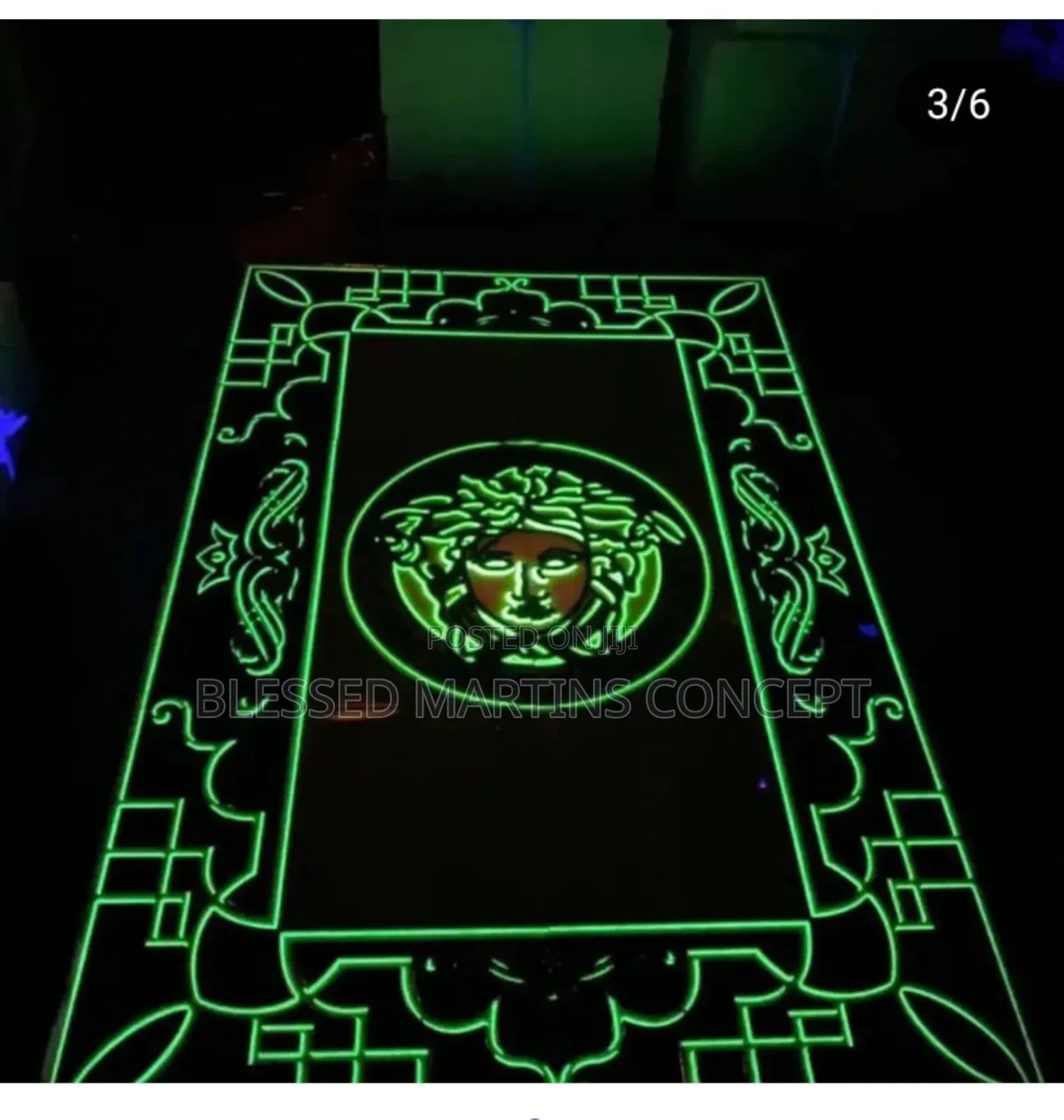 Center Floor Deco Luminous. It Reflect Usually Steady Light in Dark