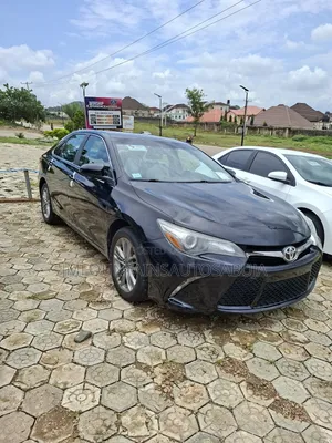 Toyota Camry SE 4dr Sedan (2.5L 4cyl 6A) 2017 Black