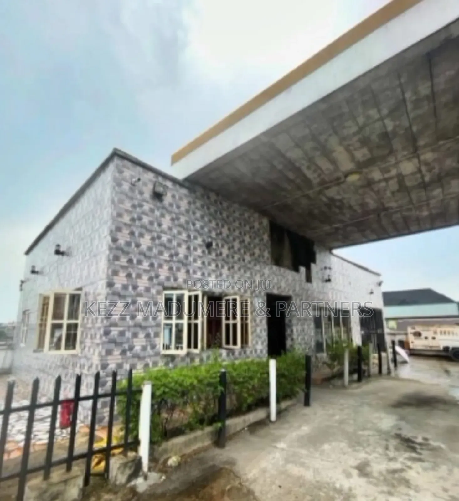 For Sale : Functional Filling Station in Port Harcourt