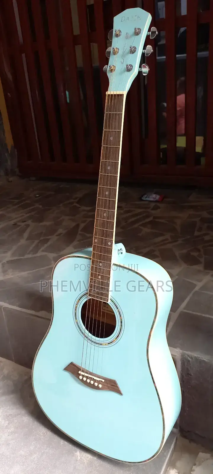 Quality Uk Used Dame Acoustic Guitar