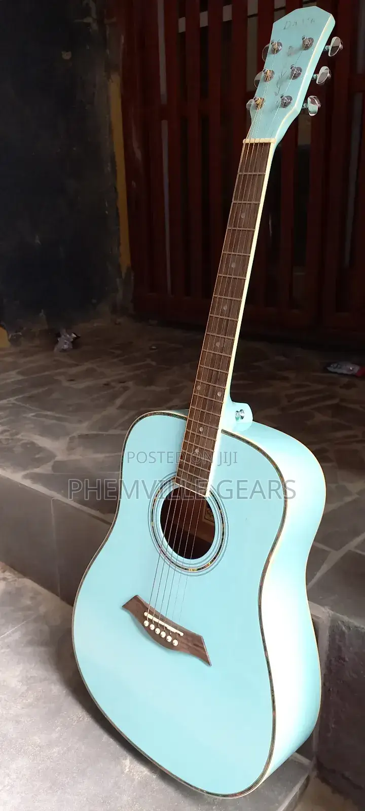 Quality Uk Used Dame Acoustic Guitar