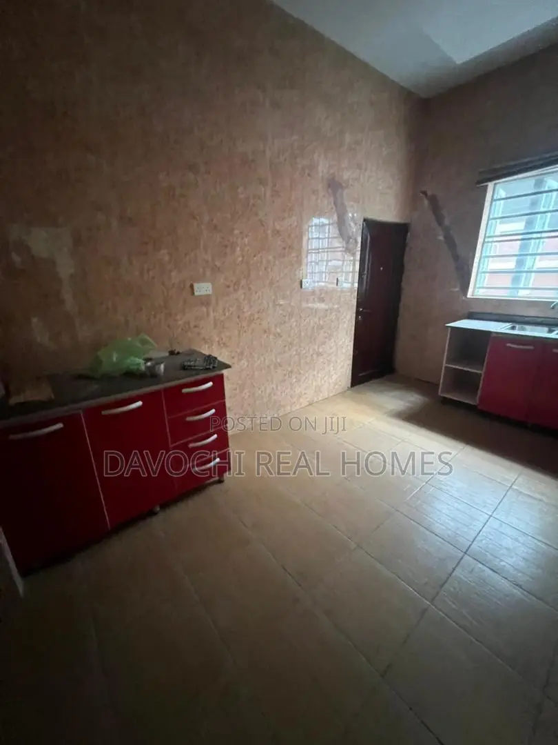 4bdrm Apartment in Lekki County for rent
