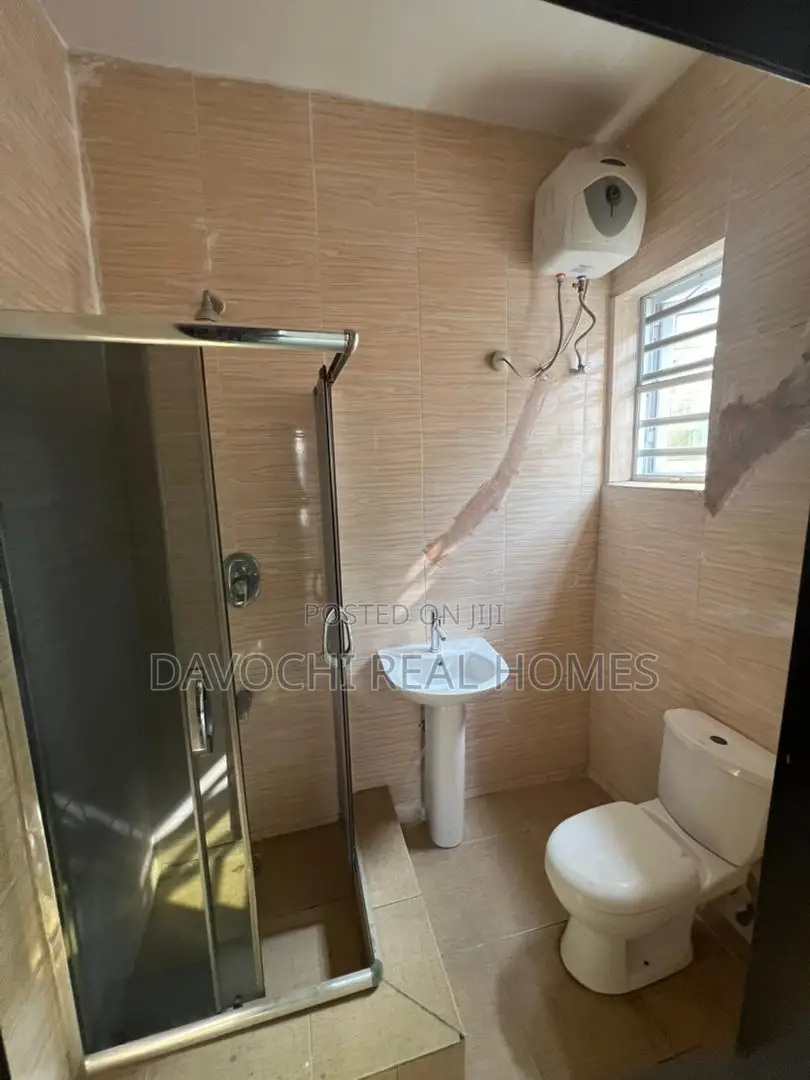 4bdrm Apartment in Lekki County for rent