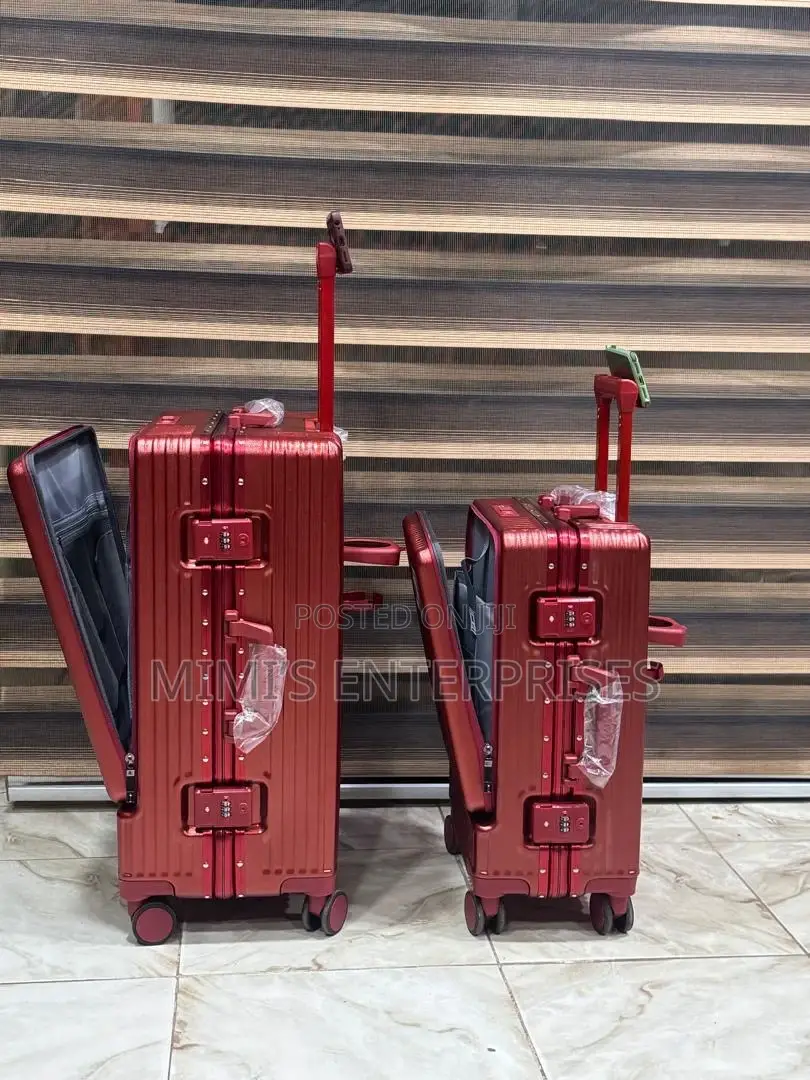 Elegant Set of Traveling Bag