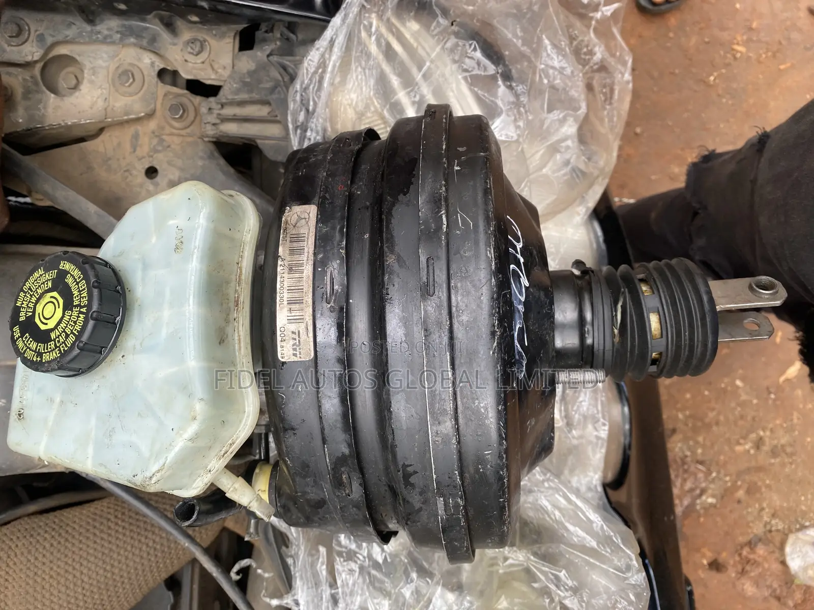 2008 Mercedes E350 W211 Power Brake Booster Master Cylinder Reservoir