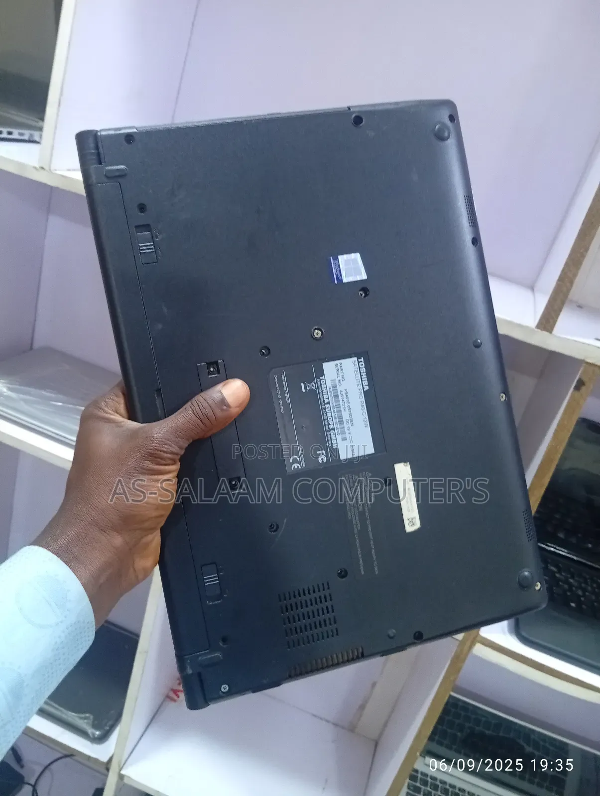 Laptop Toshiba Satellite C850 4GB Intel SSD 128GB