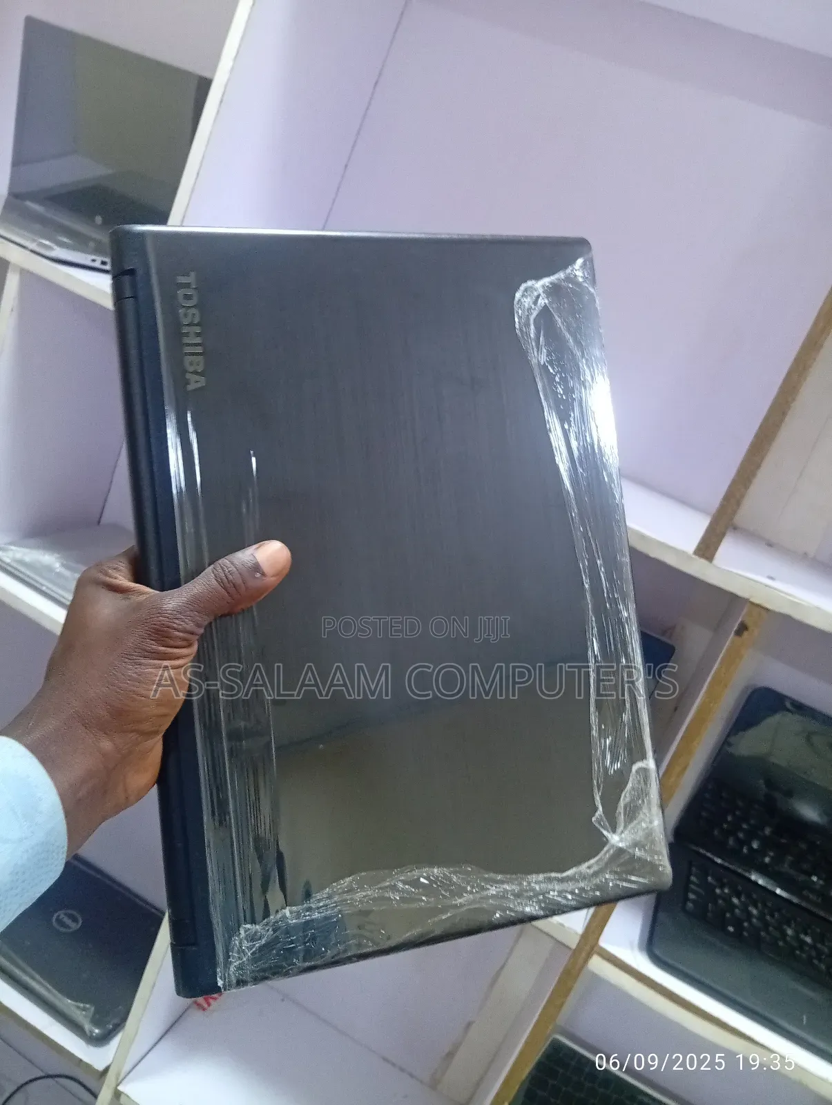 Laptop Toshiba Satellite C850 4GB Intel SSD 128GB