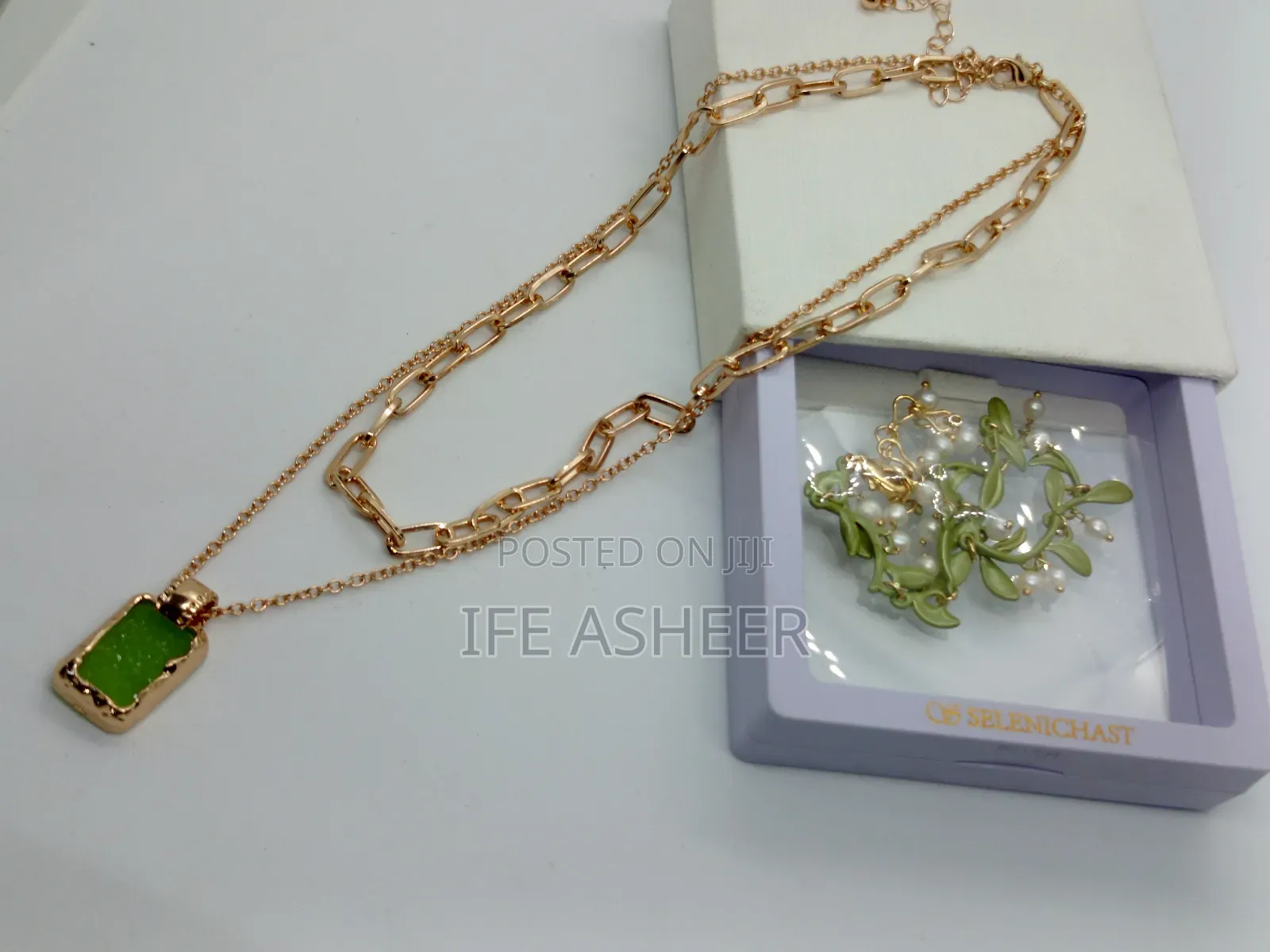 Ladies Gold Chain With Matching Bracelet