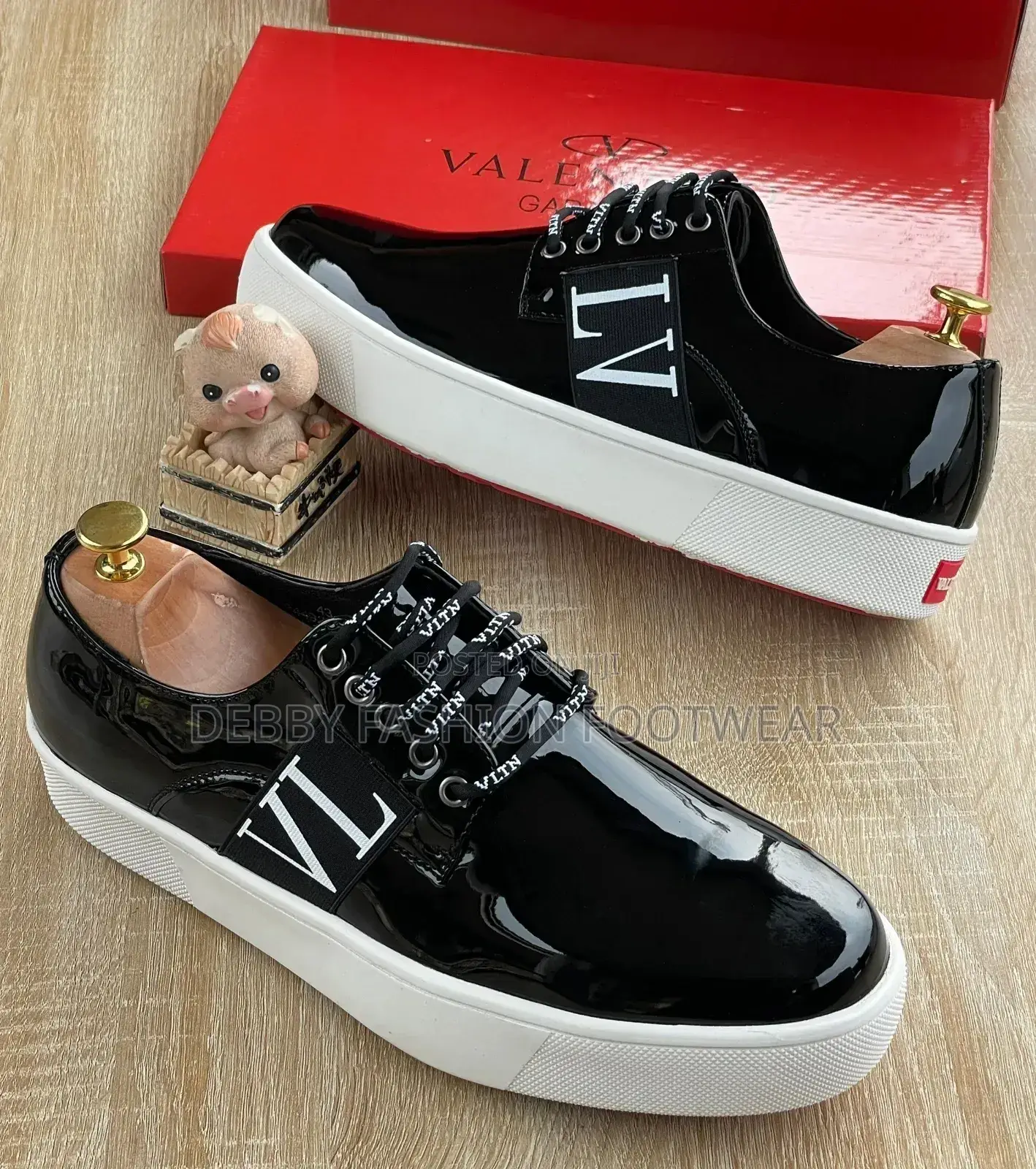 Valentino – Men’S Footwear That Speaks Power