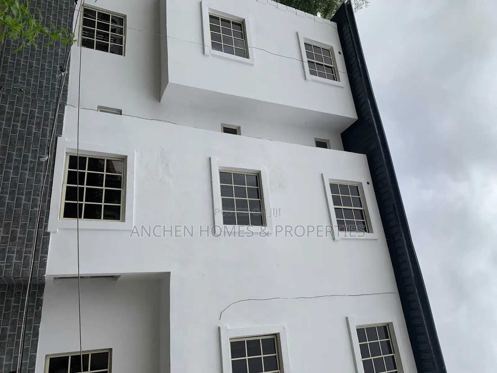 3bdrm Block of Flats in Disney Homes, Lekki for sale