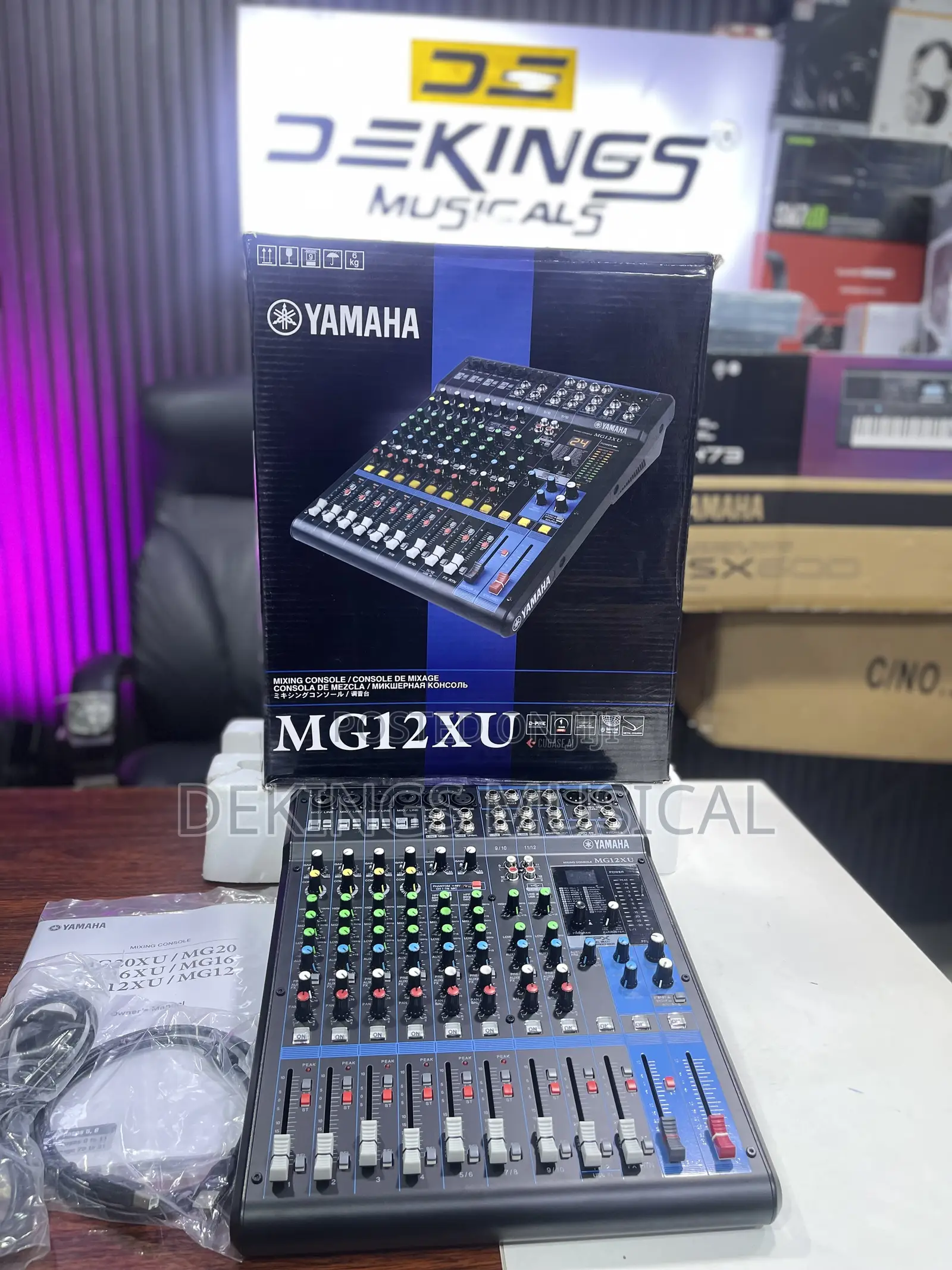 Yamaha Mixer Mg12xu 12 Channels Live Mixer With Usb and SPX Effects.